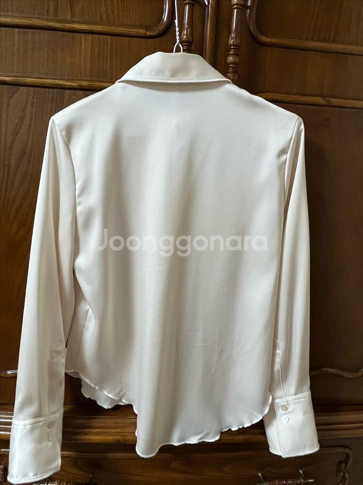 (상태최상)H&M 블라우스 아이보리, 진먹색 판매합니다--3