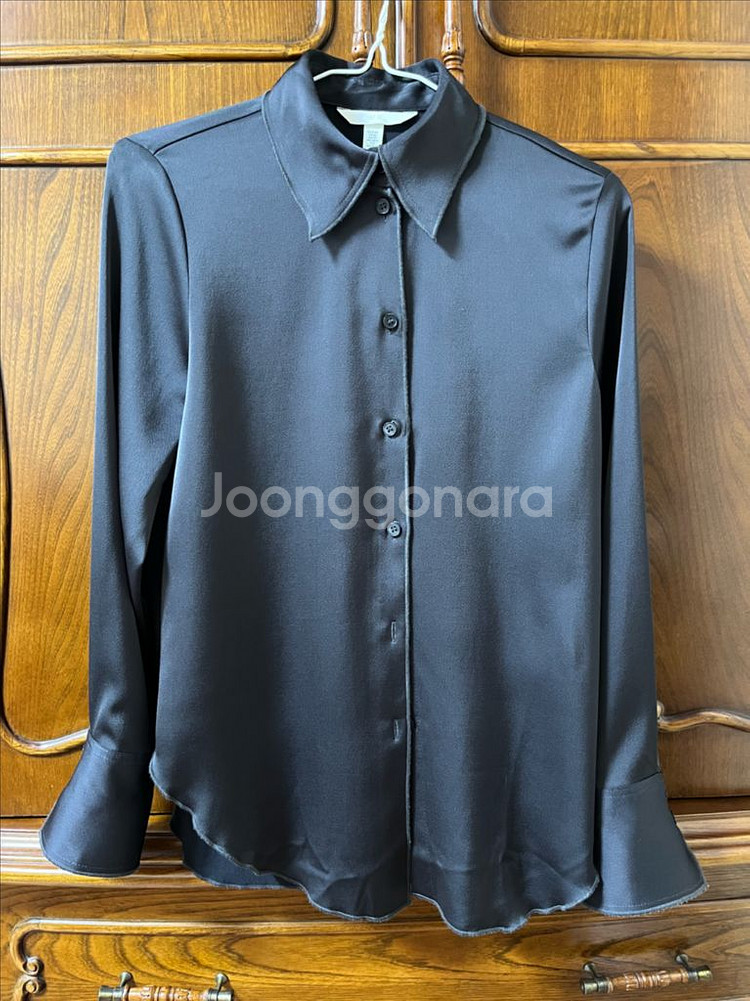 (상태최상)H&M 블라우스 아이보리, 진먹색 판매합니다--4