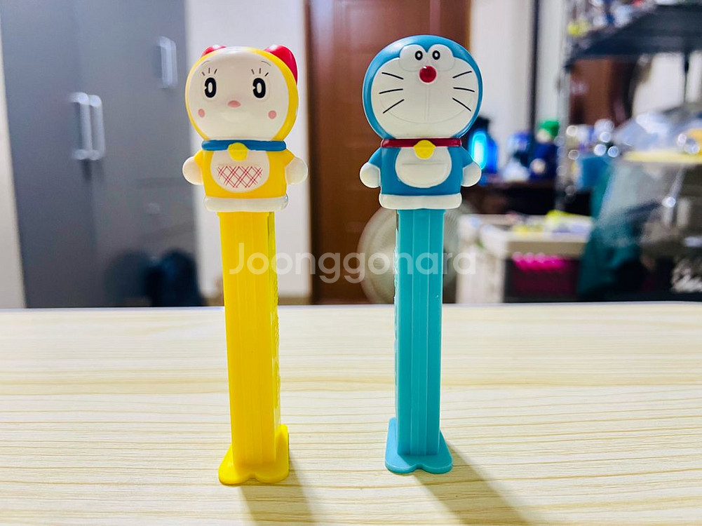[개봉] PEZ 페즈 도라에몽 캔디 디스펜서 2종--0