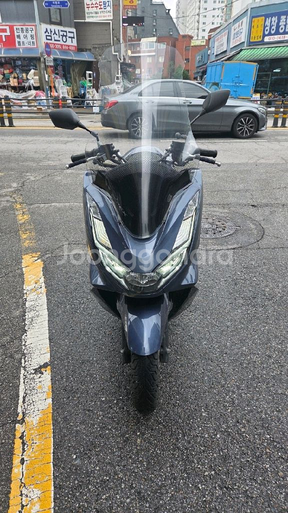 혼다 PCX125 22년식 팝니다.--0