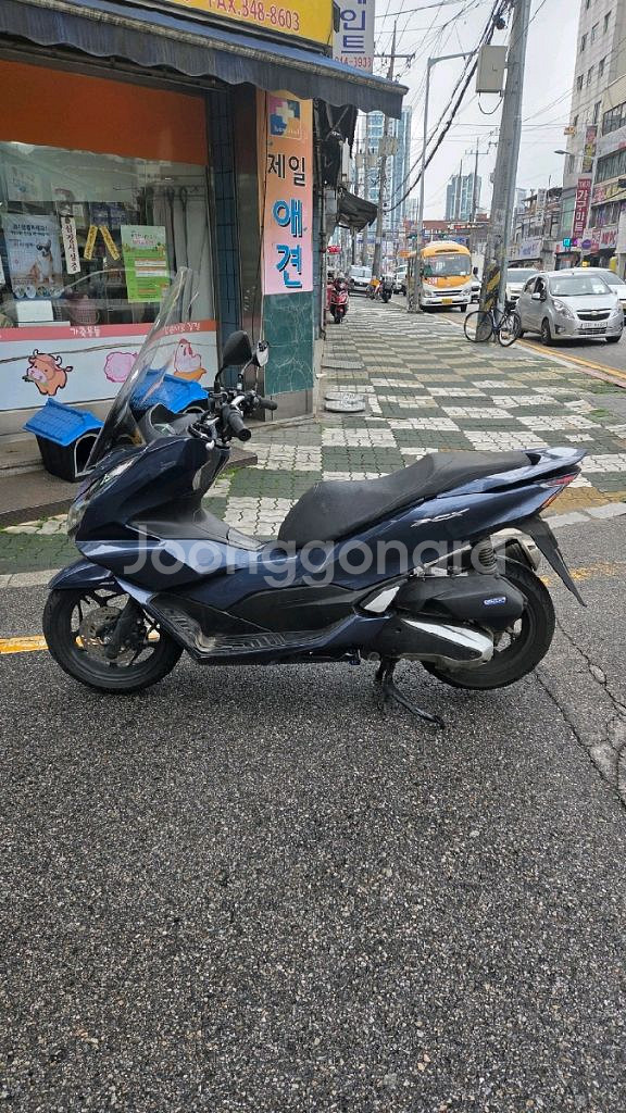 혼다 PCX125 22년식 팝니다.--6