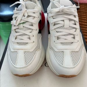 구찌스니커즈 팝니다