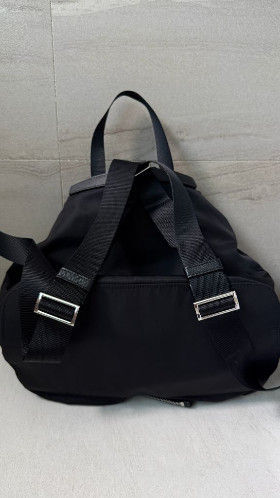 프라다 리나일론 백팩 블랙 미듐--3