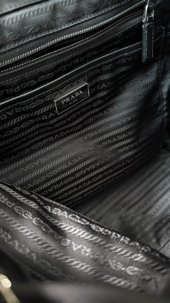 프라다 리나일론 백팩 블랙 미듐--5