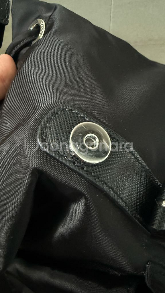 프라다 리나일론 백팩 블랙 미듐--7