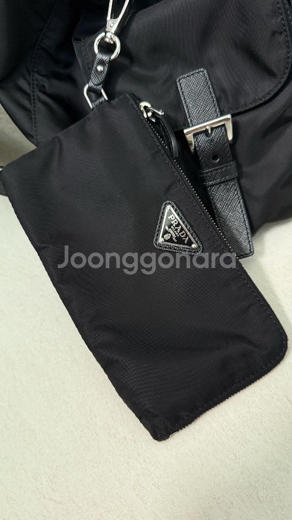 프라다 리나일론 백팩 블랙 미듐--4