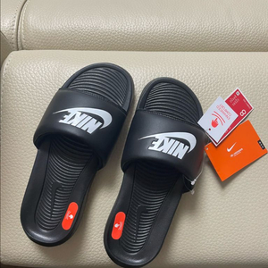 나이키 빅토리원 슬리퍼