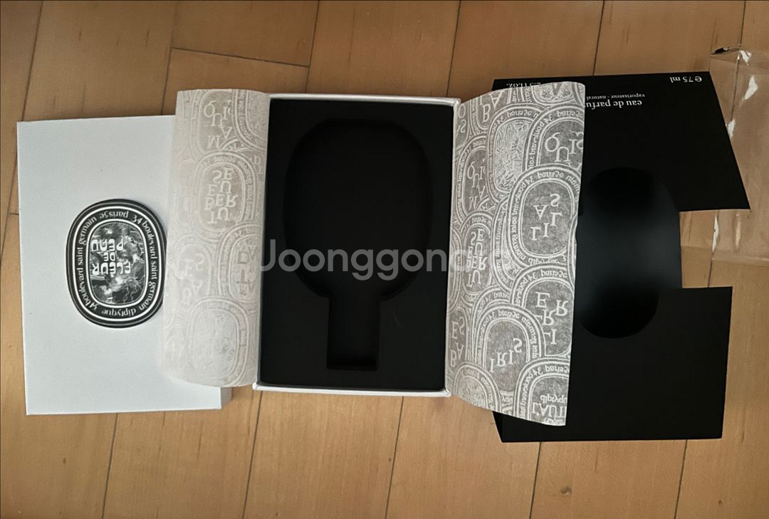 딥디크 플레르드뽀 향수 상자--0