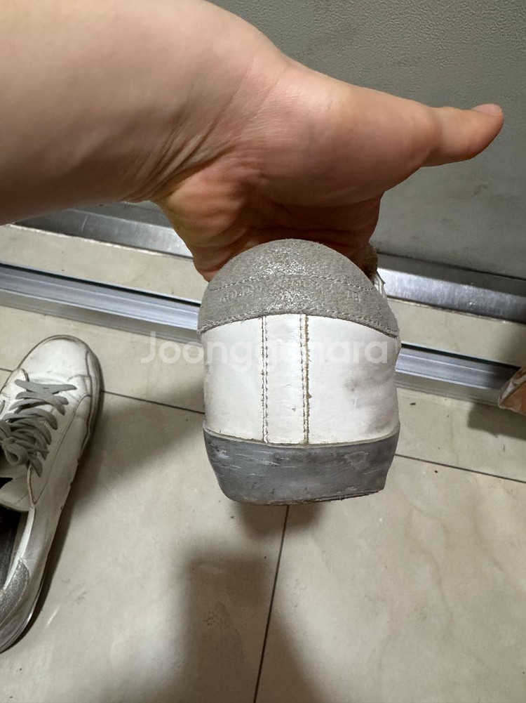 골든구스 실버 42사이즈--3