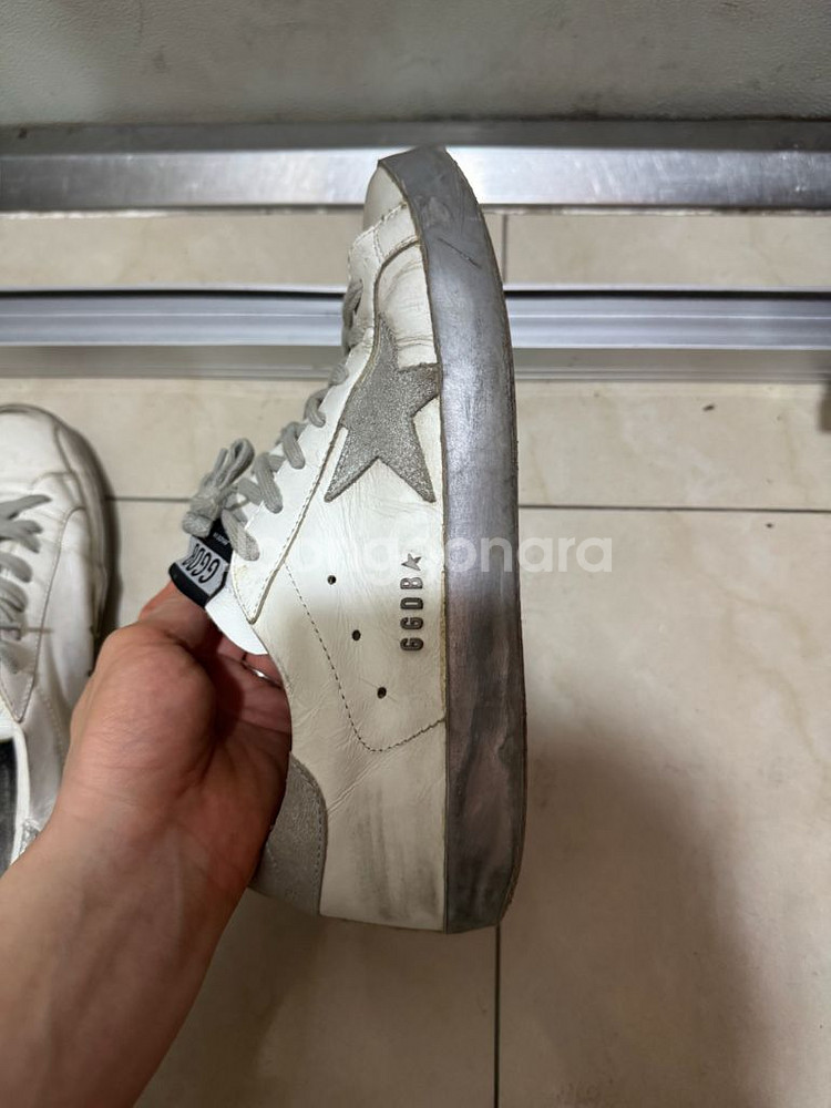 골든구스 실버 42사이즈--6