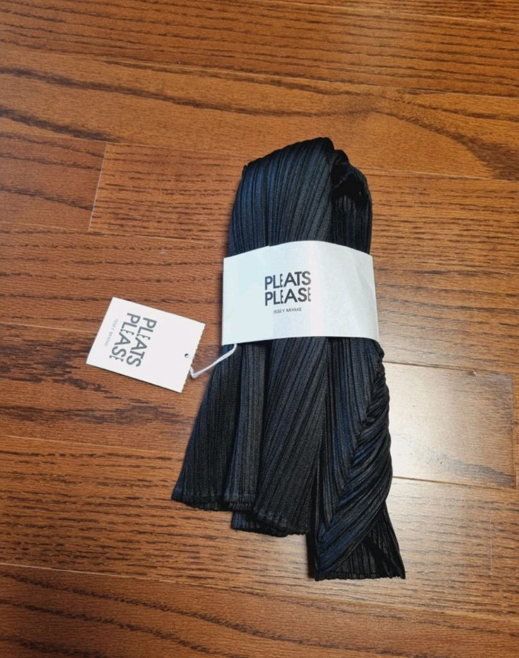 플리츠플리즈 베이직 탑 블랙 3 이미지