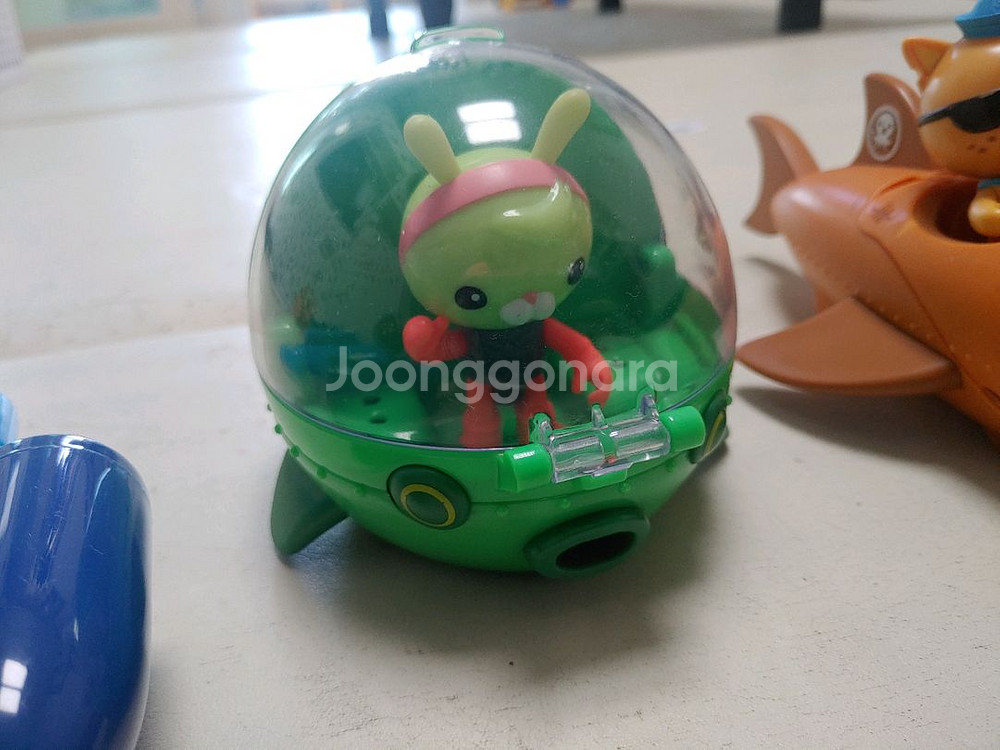 옥토넛 장난감 판매합니다.--0