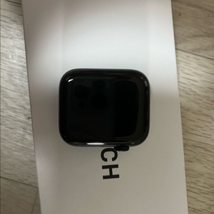 애플워치 SE2 팝니다. 44mm 상태 좋습니다.