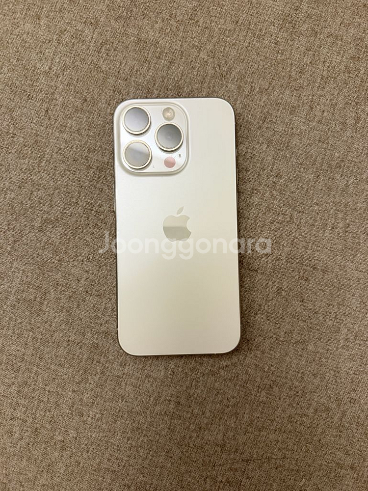 아이폰15 pro 화이트티타늄 256GB S급판매합니다--10