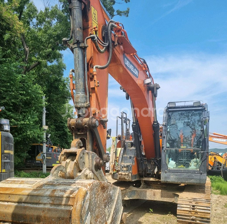 두산 DX140R 2019년식 06 소선회 굴삭기--0
