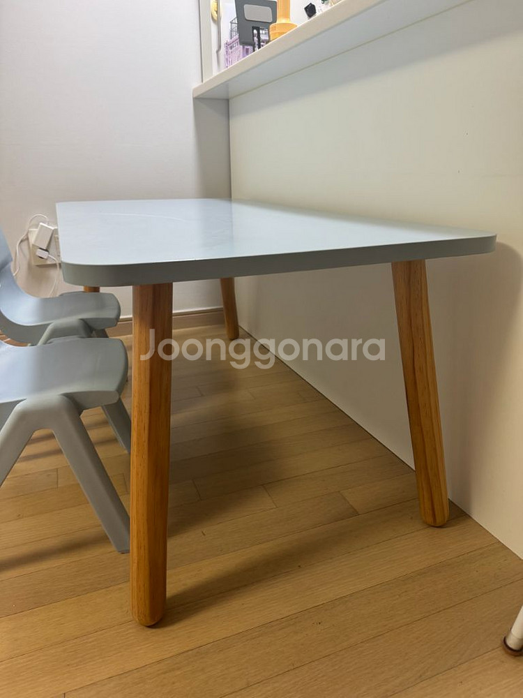 리바트 꼼므 + 의자--1