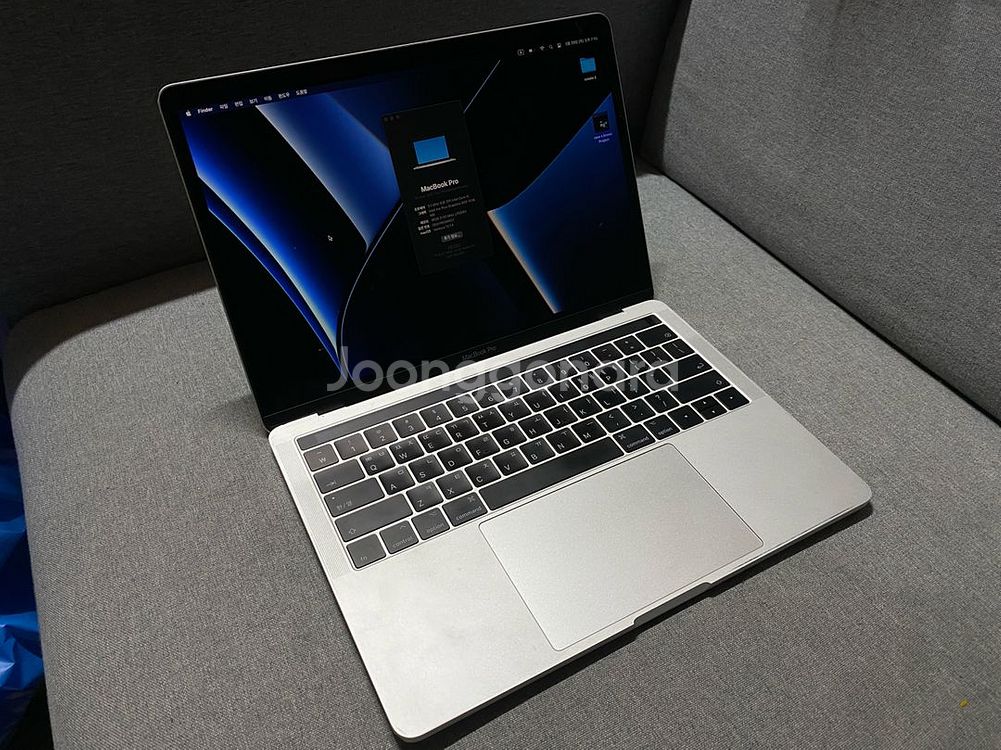 맥북 프로 13인치 2017 터치바 16gb / 256--0