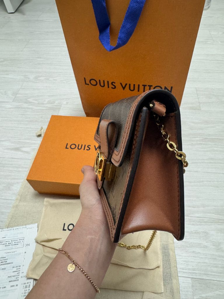 루이비통 도핀 체인 월릿 woc 이미지