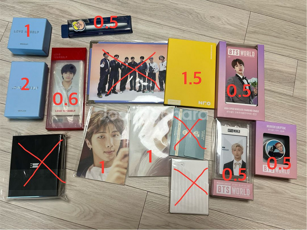 방탄 굿즈 판매합니다!(원가이하)--0