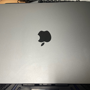 맥북에어15인치 M3 8gb 256gb 판매합니다