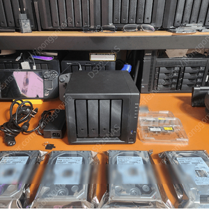 시놀로지DS920+HDD48TB 램 8G+M.2 512