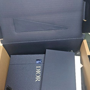 디올 장지갑