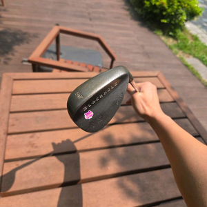 블랙홀웨지 56도 판매합니다
