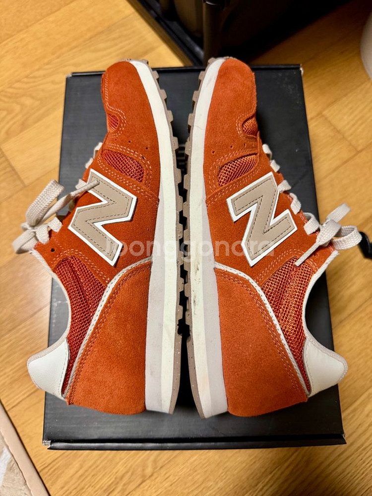 뉴발란스373 오렌지컬러 260 중고 팝니다.--6