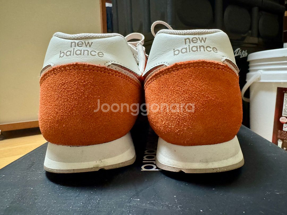 뉴발란스373 오렌지컬러 260 중고 팝니다.--5