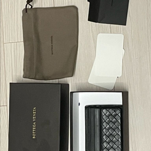 보테가베네타 인트레치아토 나파 카드지갑