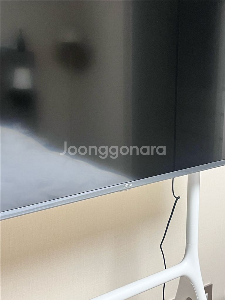 이스트라 50인치 스탠드형 거치대 포함 TV--3