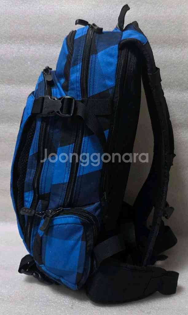 다카인 DAKINE 노마드 NOMAD 자전거백팩 18L--7