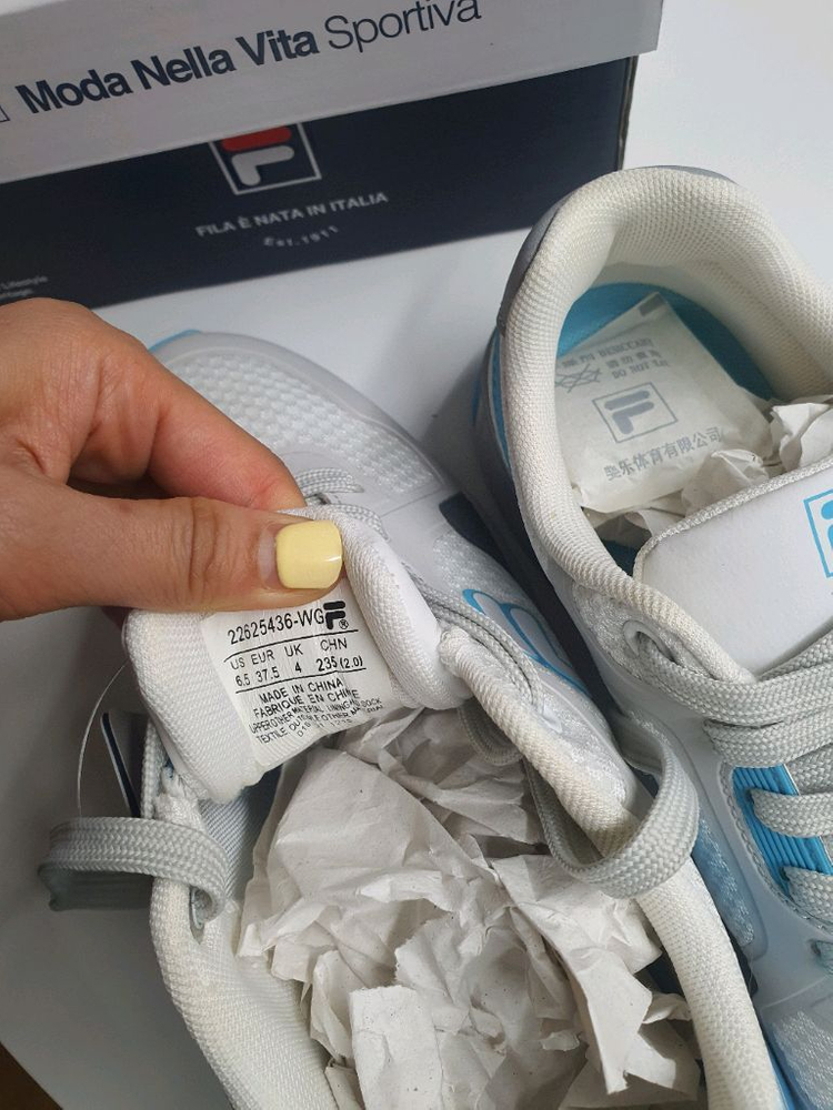 FILA 휠라 운동화 새상품235 사이즈--2