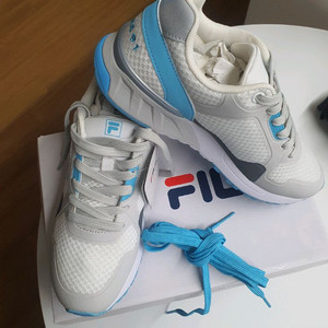 FILA 휠라 운동화 새상품235 사이즈