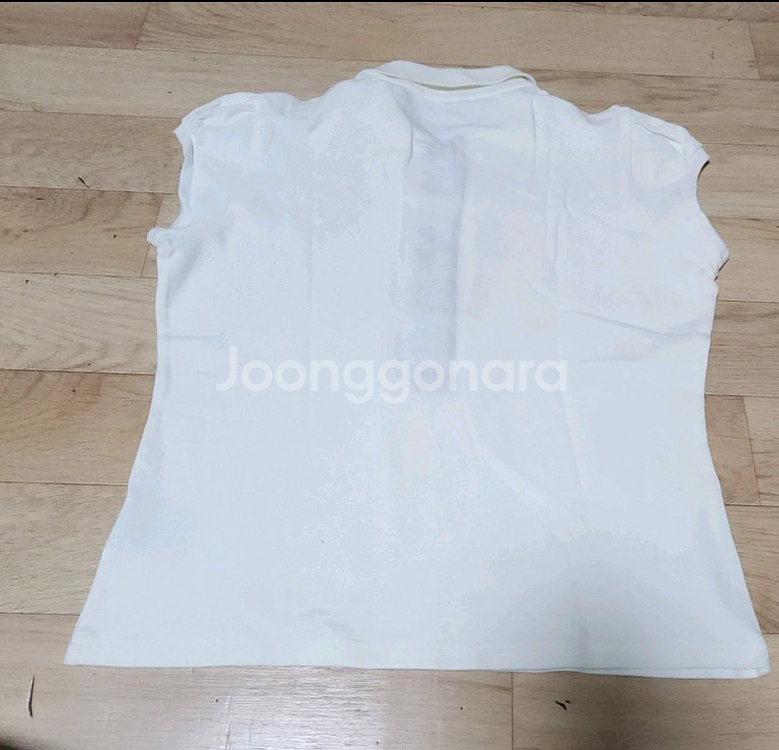 버버리 화이트 반팔카라티L--3