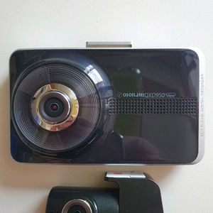 QXD950 아이나비 블박 팝니다 녹화가능 터치불량