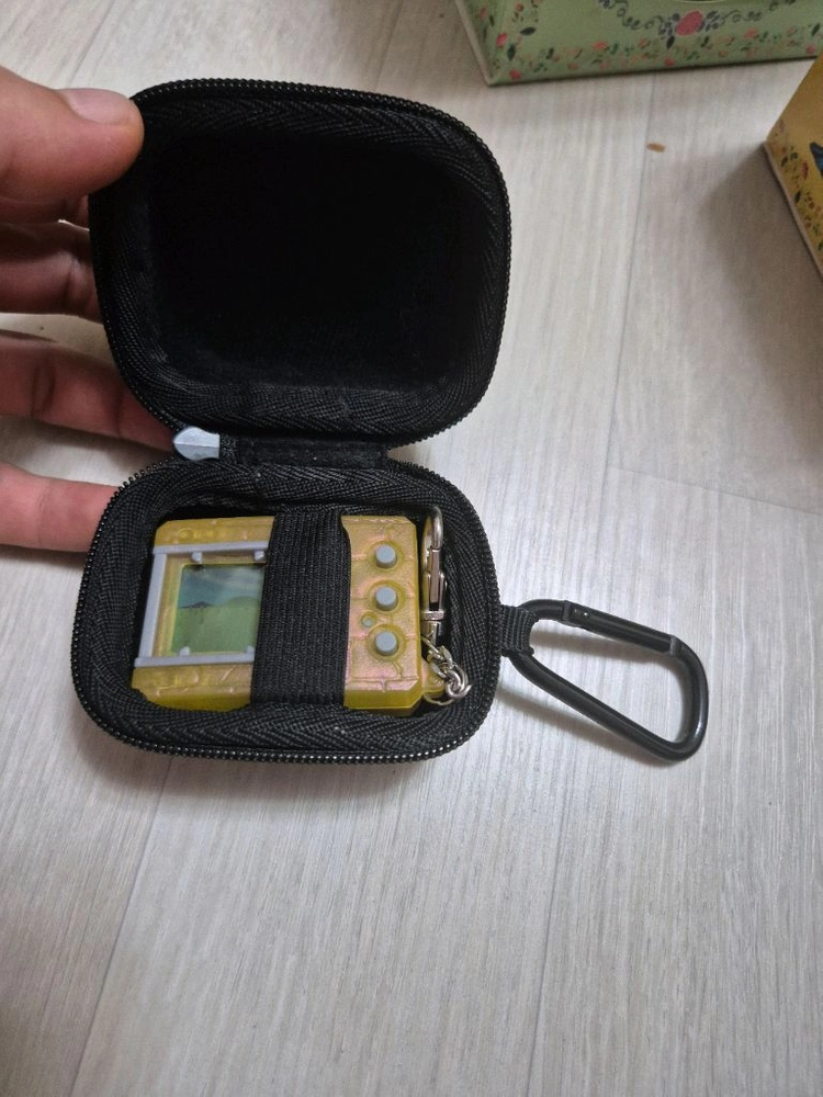 디지몬 벽돌다마고치 프로텍터 케이스팝니다 이미지