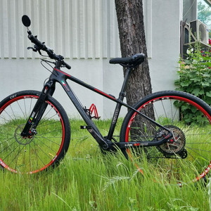 정말 가벼운 MTB 자전거