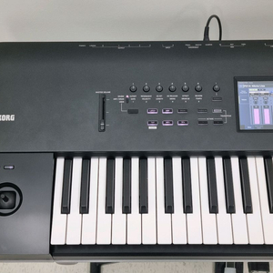 Korg Nautilus Workstaion 61건반