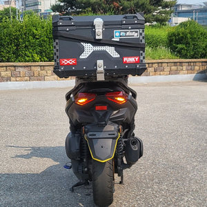 8.xmax300 24년식 6만Km 알탑셋팅 팝니다^^