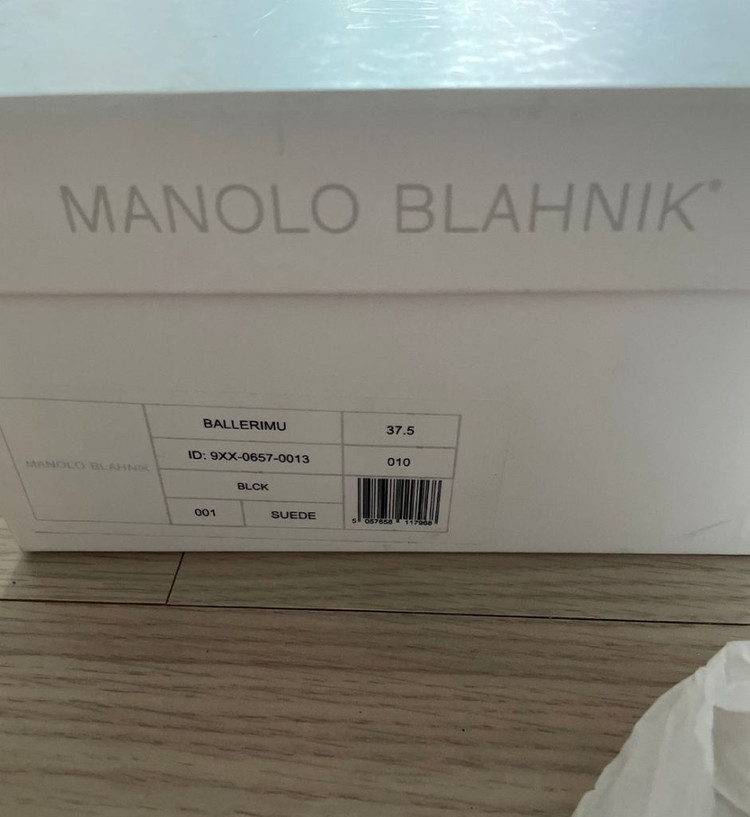 마놀로블라닉 정품 발레리나 뮬 37.5--6