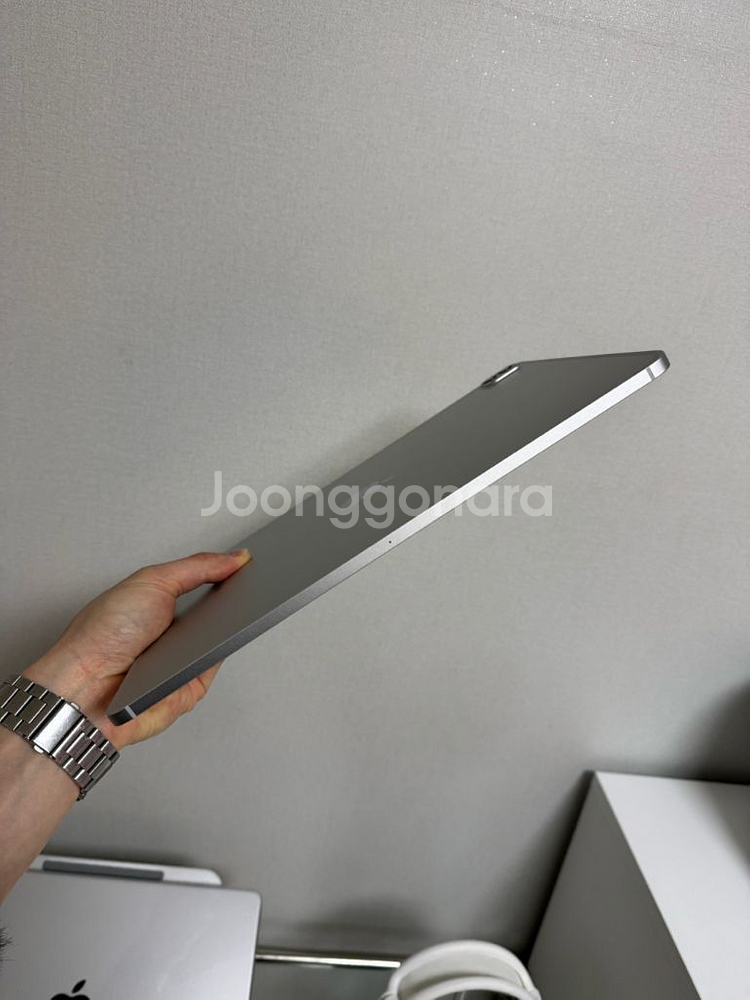 아이패드5세대 12.9인치 셀룰러 S급--1