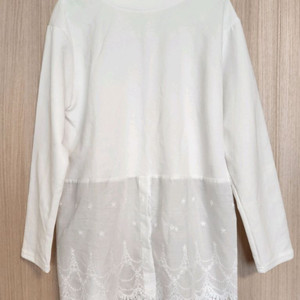 여자흰색긴팔티셔츠 자수레이스티