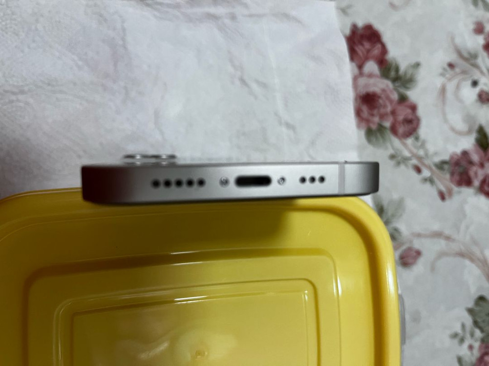 아이폰 13 128 화이트(1달 사용 완전새거)--4