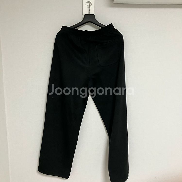 [무탠다드/무신사] 원 턱 와이드 라운지 스웨트 팬츠--3