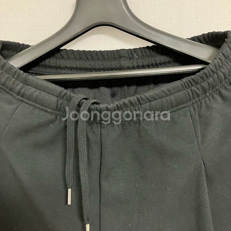 [무탠다드/무신사] 원 턱 와이드 라운지 스웨트 팬츠--4