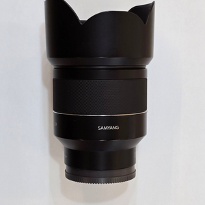 삼양 50mm F1.4 소니 E 마운트 렌즈 팝니다.