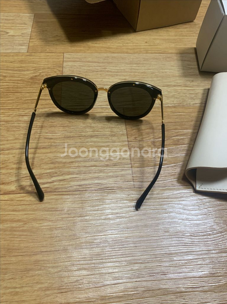 젠틀몬스터 선글라스--1