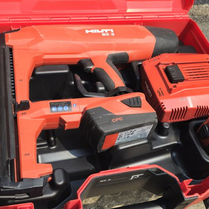 HILTI BX3 2세대 충전 타정기 판매합니다.