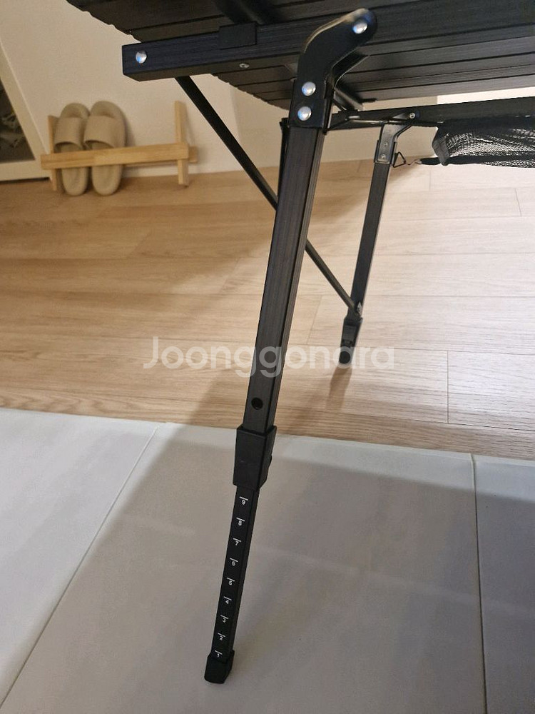캠핑 살반 롤 테이블 팝니다.--2